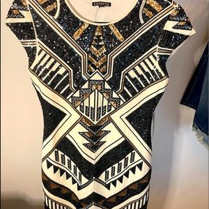 NWT Express sequenced tribal fitted Dress.. Medium